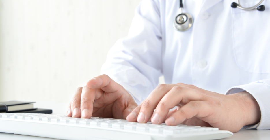 Uus võimalus meditsiinitöötajatele  – loo abivahendi tõend mugavalt Invaru kodulehel